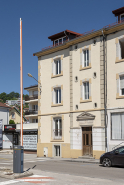 Bâtiment sur rue : travées gauche et centrale de la façade antérieure. © Région Bourgogne-Franche-Comté, Inventaire du patrimoine