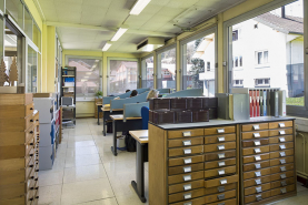 Bureau : traitement des commandes téléphoniques. © Région Bourgogne-Franche-Comté, Inventaire du patrimoine