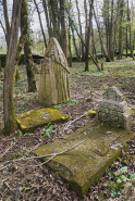 Tombes funéraires. © Région Bourgogne-Franche-Comté, Inventaire du patrimoine
