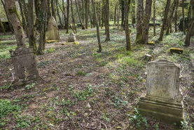 Tombes funéraires. © Région Bourgogne-Franche-Comté, Inventaire du patrimoine