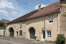 Détail de la façade antérieure de la ferme située au numéro 45. © Région Bourgogne-Franche-Comté, Inventaire du patrimoine