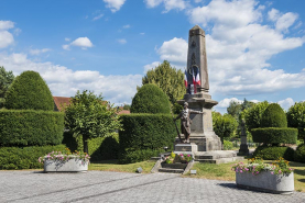 Vue de trois-quarts gauche. © Région Bourgogne-Franche-Comté, Inventaire du patrimoine