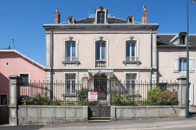 Vue d'ensemble de façade antérieure. © Région Bourgogne-Franche-Comté, Inventaire du patrimoine