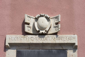 Linteau et relief sculptés datés de 1567. © Région Bourgogne-Franche-Comté, Inventaire du patrimoine