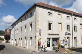 Élévation extérieure sur la rue Armand Paulmard et la rue des Forges. © Région Bourgogne-Franche-Comté, Inventaire du patrimoine