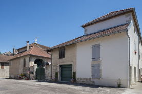 Élévation extérieure, vue depuis le sud-ouest. © Région Bourgogne-Franche-Comté, Inventaire du patrimoine
