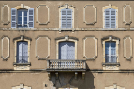 Corps de bâtiment sud, premier étage et second étage, vue de face. © Région Bourgogne-Franche-Comté, Inventaire du patrimoine