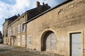 Corps de bâtiment nord, vue de trois-quarts gauche. © Région Bourgogne-Franche-Comté, Inventaire du patrimoine