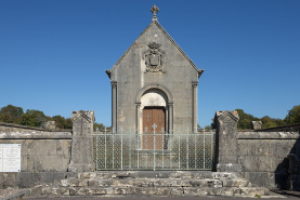 Enclos funéraire de la famille Bauffremont, vue depuis le sud-ouest. © Région Bourgogne-Franche-Comté, Inventaire du patrimoine