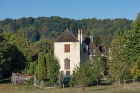 Partie de la maison disposant d'un toit en pavillon. © Région Bourgogne-Franche-Comté, Inventaire du patrimoine