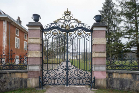 Clôture (grille) sur la rue de Saint-Albin. © Région Bourgogne-Franche-Comté, Inventaire du patrimoine