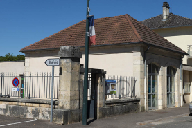 Remise de pompes à incendie, sur l'avenue des Pâtis. © Région Bourgogne-Franche-Comté, Inventaire du patrimoine