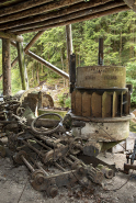 Turbine Douge et transmission démontées. © Région Bourgogne-Franche-Comté, Inventaire du patrimoine