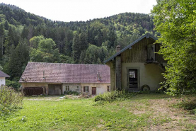 Logements, vus de l'est (à droite celui de 1772). © Région Bourgogne-Franche-Comté, Inventaire du patrimoine