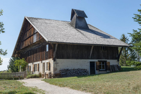 Façades antérieure et latérale droite. © Région Bourgogne-Franche-Comté, Inventaire du patrimoine