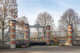 Clôture (grille) sur l'avenue des Pâtis. © Région Bourgogne-Franche-Comté, Inventaire du patrimoine