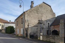 Vue de trois-quart depuis le sud-ouest. © Région Bourgogne-Franche-Comté, Inventaire du patrimoine
