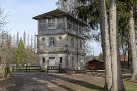 Façade sud-est et façade sud-ouest. © Région Bourgogne-Franche-Comté, Inventaire du patrimoine