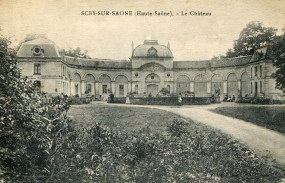 Façade orientale de l'écurie, vue ancienne, après l'obturation des arcades. © Région Bourgogne-Franche-Comté, Inventaire du patrimoine