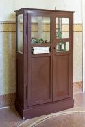 Vitrine du mécanisme, portes fermées. © Région Bourgogne-Franche-Comté, Inventaire du patrimoine