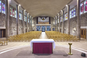 Choeur autel verrière église nef © Région Bourgogne-Franche-Comté, Inventaire du patrimoine