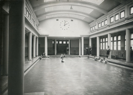 Établissement thermal piscine © Région Bourgogne-Franche-Comté, Inventaire du patrimoine