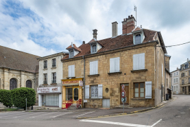 Maison à boutique devanture de boutique maison boulangerie © Région Bourgogne-Franche-Comté, Inventaire du patrimoine