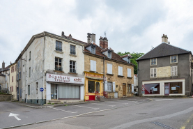 Maison à boutique devanture de boutique maison boulangerie © Région Bourgogne-Franche-Comté, Inventaire du patrimoine