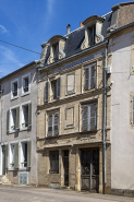 Immeuble ensemble d'édifices derrière façade © Région Bourgogne-Franche-Comté, Inventaire du patrimoine