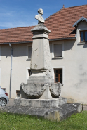 Monument sculpture buste © Région Bourgogne-Franche-Comté, Inventaire du patrimoine