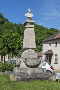 Monument sculpture buste © Région Bourgogne-Franche-Comté, Inventaire du patrimoine