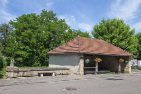 Fontaine lavoir abreuvoir borne fontaine © Région Bourgogne-Franche-Comté, Inventaire du patrimoine