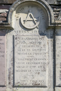 Monument funéraire © Région Bourgogne-Franche-Comté, Inventaire du patrimoine
