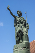 Fontaine statue emblème © Région Bourgogne-Franche-Comté, Inventaire du patrimoine