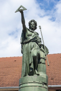 Fontaine statue emblème © Région Bourgogne-Franche-Comté, Inventaire du patrimoine