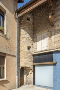Tour sculpture porte haut-relief © Région Bourgogne-Franche-Comté, Inventaire du patrimoine