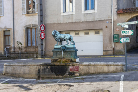 Fontaine sculpture © Région Bourgogne-Franche-Comté, Inventaire du patrimoine