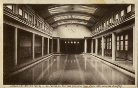 Établissement thermal piscine © Région Bourgogne-Franche-Comté, Inventaire du patrimoine