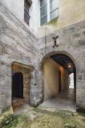 Hôtel escalier cour © Région Bourgogne-Franche-Comté, Inventaire du patrimoine