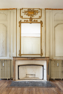 Hôtel décor intérieur salon de réception cheminée © Région Bourgogne-Franche-Comté, Inventaire du patrimoine