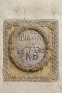 Date portée bas-relief © Région Bourgogne-Franche-Comté, Inventaire du patrimoine