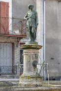 Fontaine bassin de fontaine sculpture © Région Bourgogne-Franche-Comté, Inventaire du patrimoine
