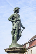 Fontaine bassin de fontaine sculpture © Région Bourgogne-Franche-Comté, Inventaire du patrimoine