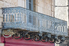 Balcon garde-corps de balcon immeuble © Région Bourgogne-Franche-Comté, Inventaire du patrimoine