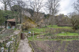 Jardin terrasse en terre-plein © Région Bourgogne-Franche-Comté, Inventaire du patrimoine