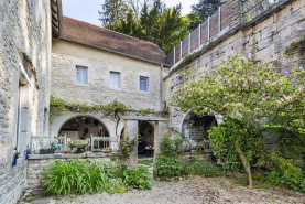 Terrasse en terre-plein © Région Bourgogne-Franche-Comté, Inventaire du patrimoine