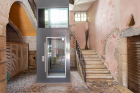 Hôtel escalier © Région Bourgogne-Franche-Comté, Inventaire du patrimoine