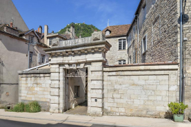 Hôtel porte © Région Bourgogne-Franche-Comté, Inventaire du patrimoine