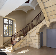 Escalier hôtel de ville © Région Bourgogne-Franche-Comté, Inventaire du patrimoine