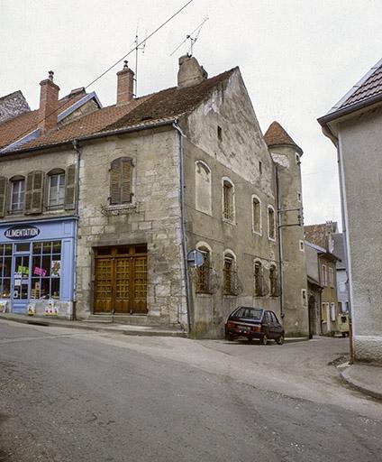 Une maison à Marnay (70) © phot. Y. Sancey / Région Bourgogne-Franche-Comté, Inventaire du patrimoine, 1982